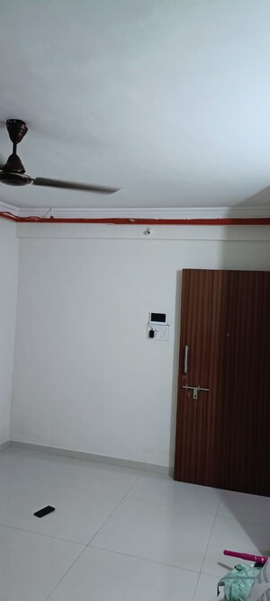 Room in 1 BHK Apartment at Raunak Heights, Ghodbunder Road – for Rent