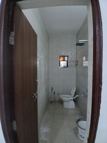 Attached Bathroom in 2 BHK Apartment at Omkar Nagar – for Rent
