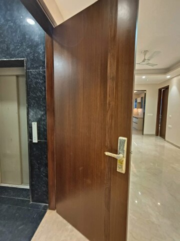  4 BHK Builder Floor at Sector 40 – for Sale
