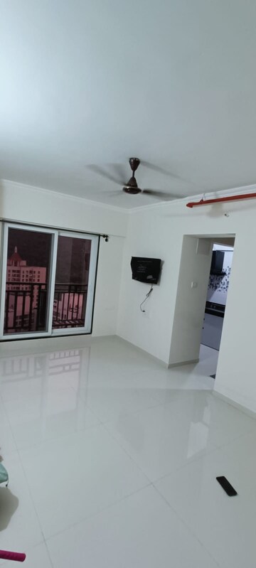 Room in 1 BHK Apartment at Raunak Heights, Ghodbunder Road – for Rent