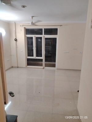Bathroom in 3 BHK Apartment at Omaxe R2, Gomti Nagar – for Rent