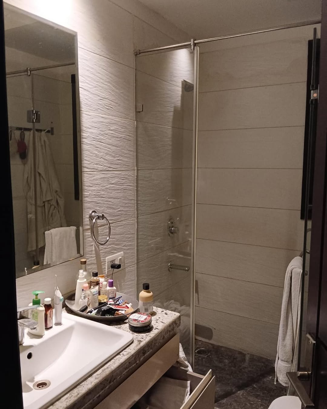 5 BHK + Pooja Room,Servant Room,Extra Room Independent House For Sale in Meremahakalji