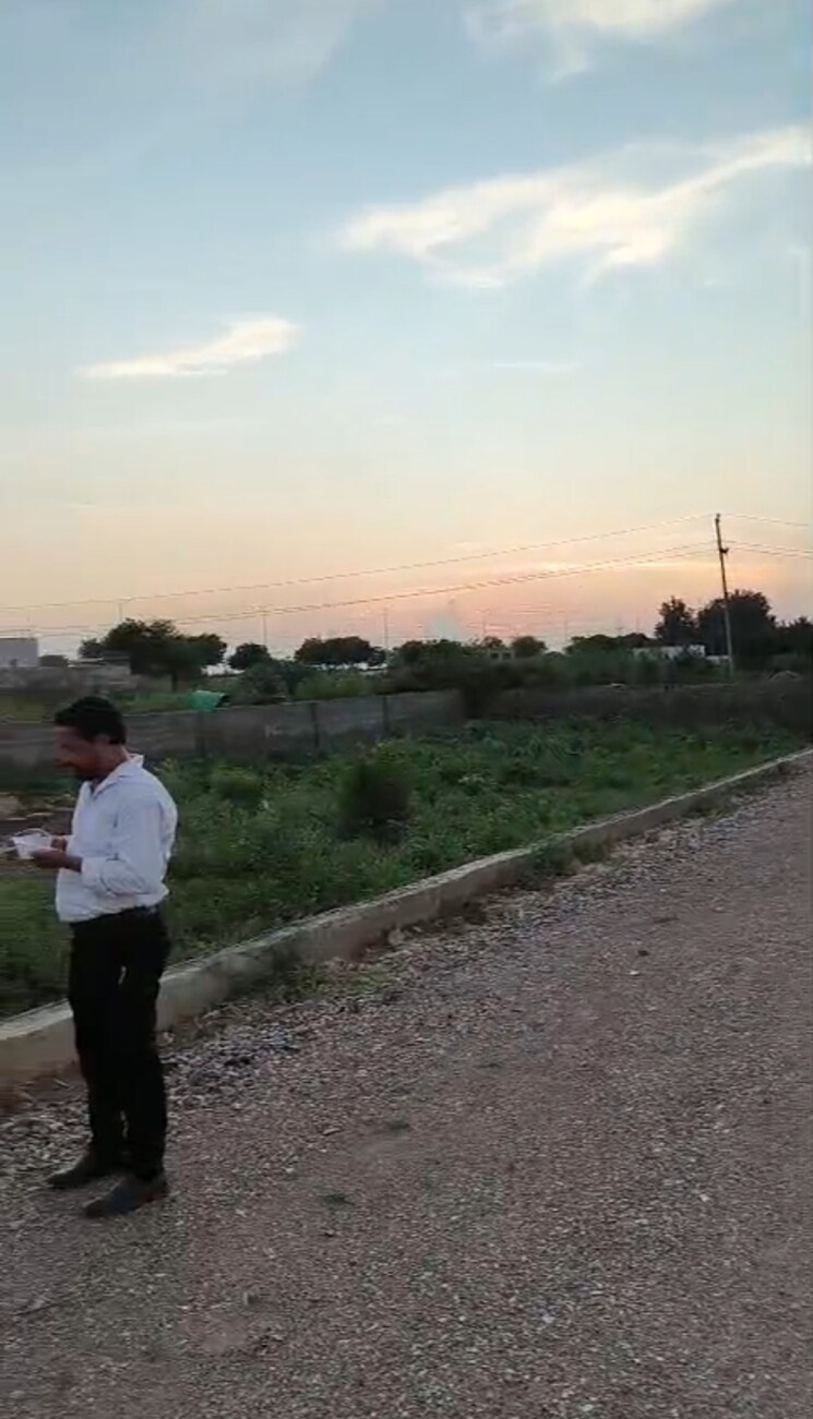 undefined, sector 162  100 Sq.Yd. Plot In Sector 162 Noida 9213989