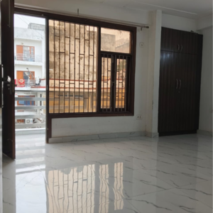 Room in 3 BHK Builder Floor at Saket – for Rent