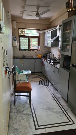 Team Area in 2 BHK Builder Floor at Sector 23 – for Rent