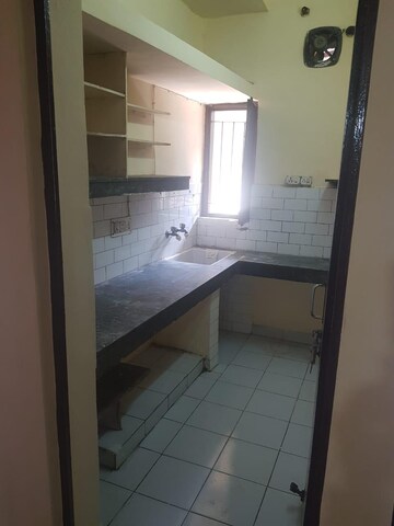 Bathroom in 1 BHK Apartment at Arawali Apartments, Sector 52 – for Sale