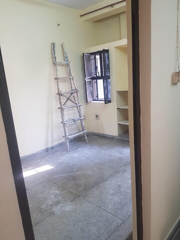 Room in 1 BHK Apartment at Arawali Apartments, Sector 52 – for Sale