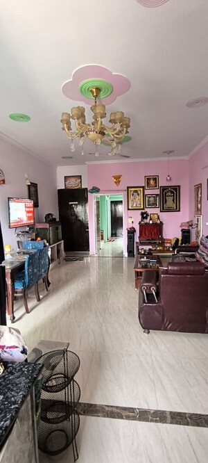 Gym in 3 BHK Builder Floor at Palam Vihar – for Sale