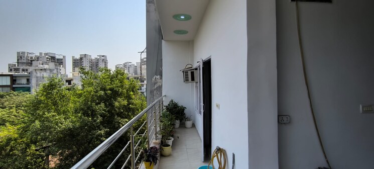 Balcony, palam vihar 3 Bedroom 2000 Sq.Ft. Builder Floor In Palam Vihar Gurgaon 9214024