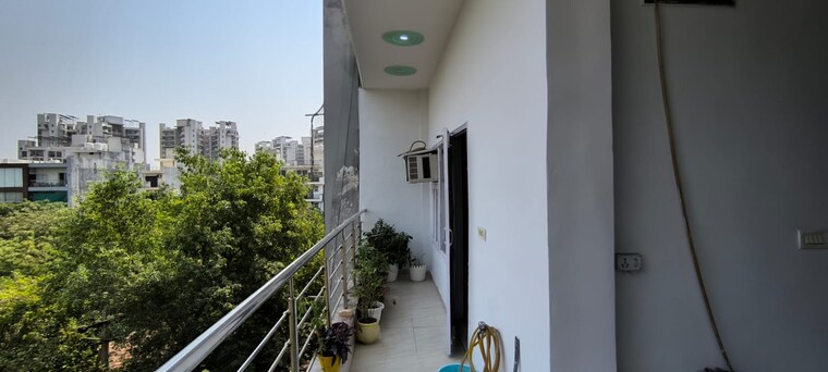 Balcony, palam vihar 3 Bedroom 2000 Sq.Ft. Builder Floor In Palam Vihar Gurgaon 9214024