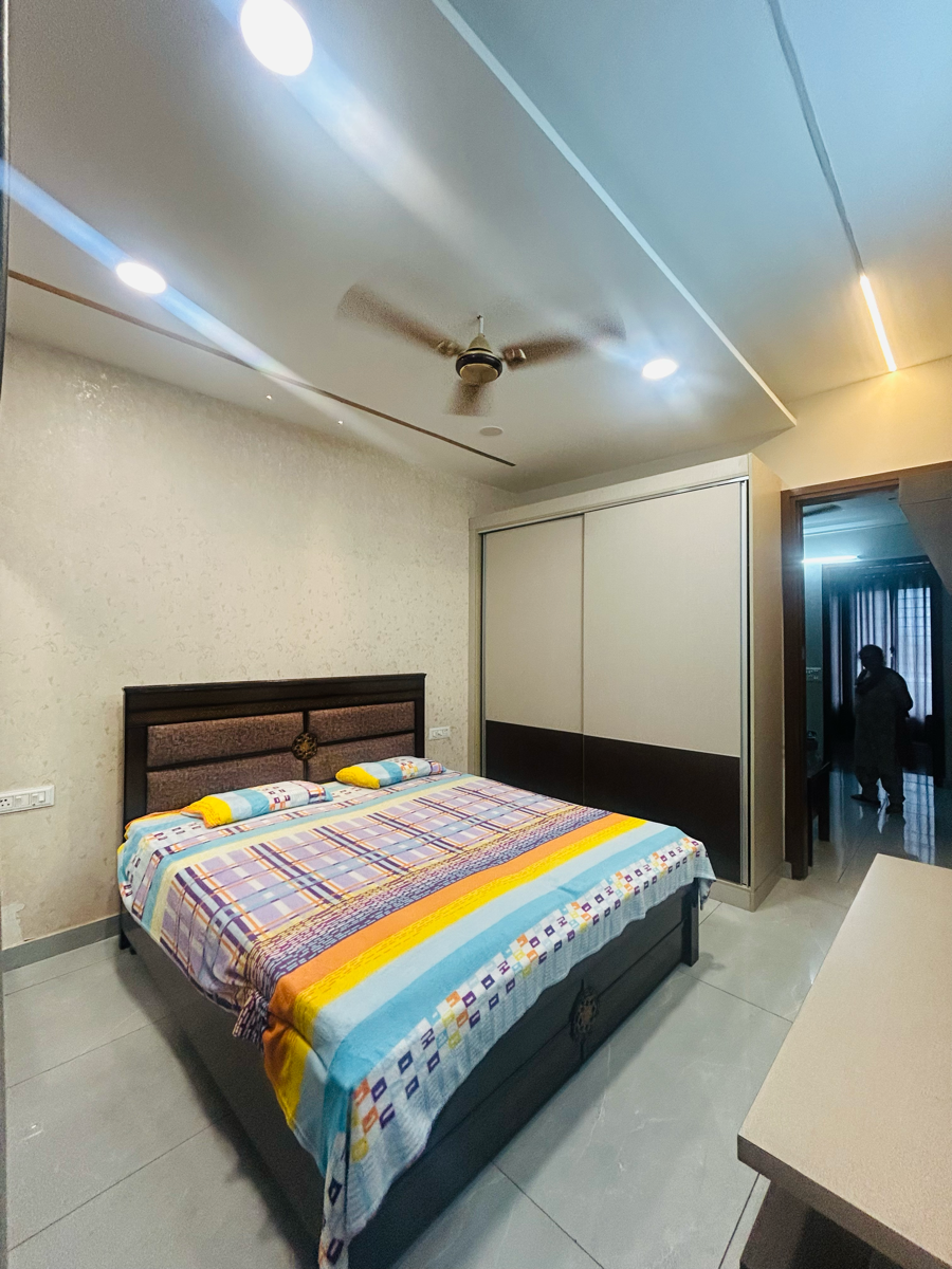 2 BHK + Pooja Room,Servant Room,Study Room,Extra Room Apartment For Sale in Sunny Enclave 