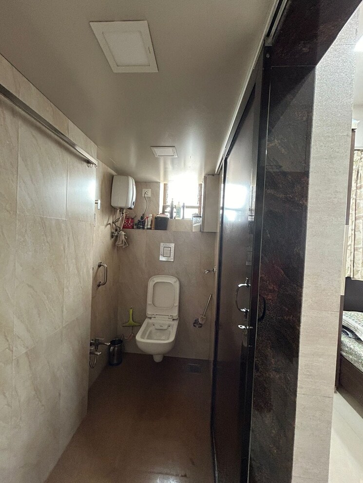 Bathroom, mazgaon 2 Bedroom 750 Sq.Ft. Apartment In Mazgaon Mumbai 9214069