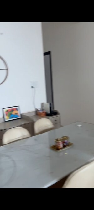 Furnished Amenities in 3 BHK Apartment at Kohinoor Square Altissimo, Dadar West – for Rent