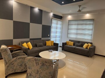 Team Area in 3 BHK Apartment at Unitech Uniworld Gardens, Sector 47 – for Rent
