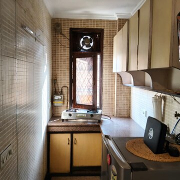 Kitchen in 2 BHK Builder Floor at Malviya Nagar – for Rent