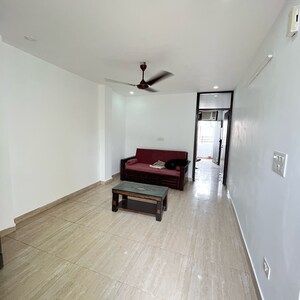 Furnished Amenities in 1.5 BHK Builder Floor at Panchsheel Park – for Rent