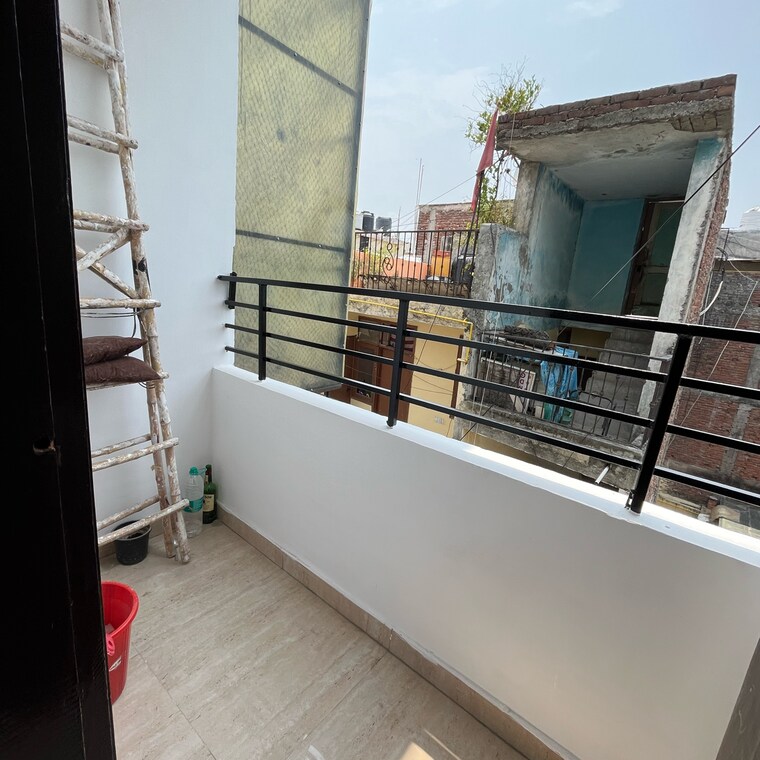 Balcony, panchsheel park 1.5 Bedroom 500 Sq.Ft. Builder Floor In Panchsheel Park Delhi 9214080