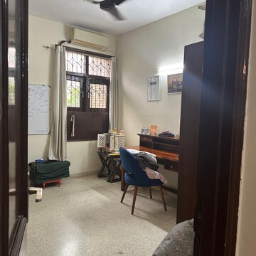 Living Room in 2.5 BHK Builder Floor at Sarvapriya Vihar – for Rent