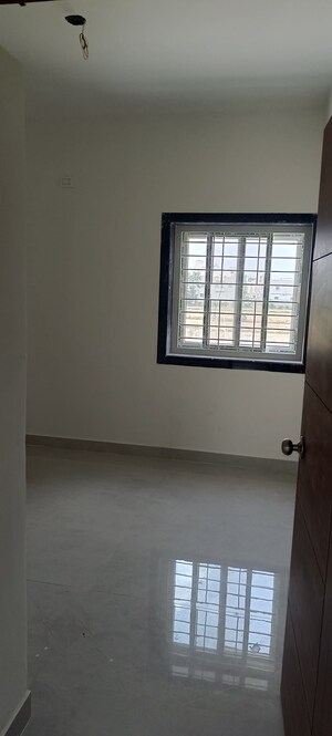 Room in 3 BHK Apartment at Injapur – for Sale