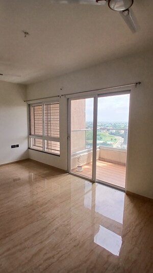 Room in 2 BHK Apartment at VTP Beaumonde, Kharadi – for Rent