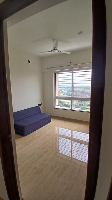 Room in 2 BHK Apartment at VTP Beaumonde, Kharadi – for Rent