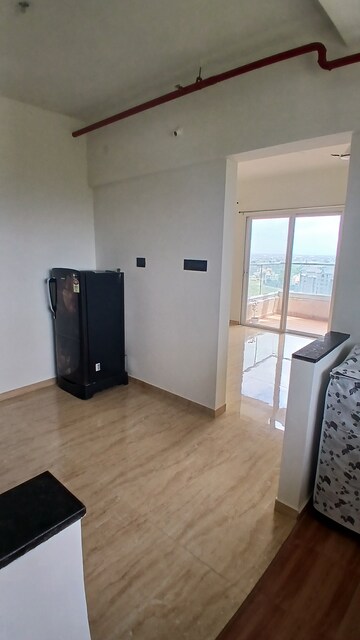 Room in 2 BHK Apartment at VTP Beaumonde, Kharadi – for Rent