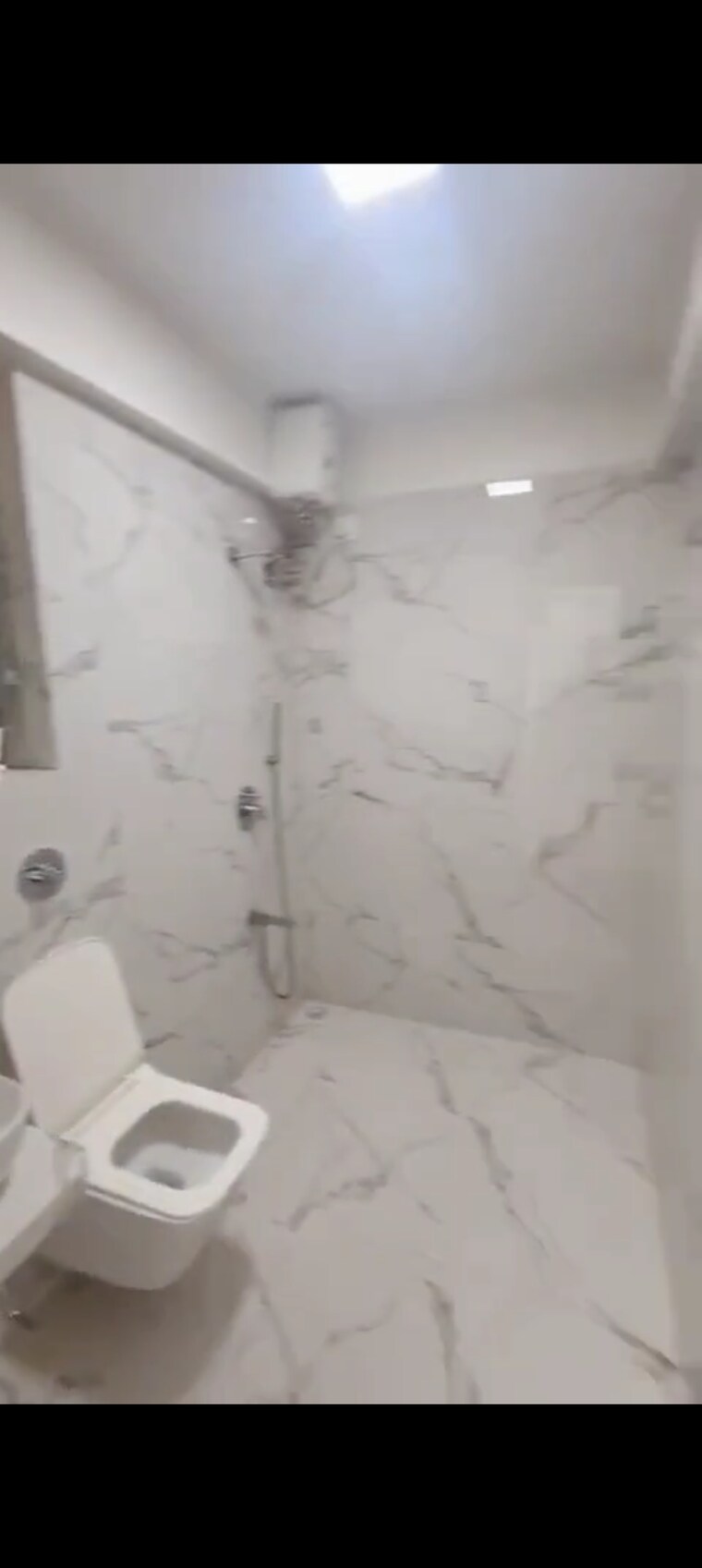 Bathroom, dlh-orchid 3 Bedroom 1600 Sq.Ft. Apartment In Andheri West Mumbai 9214138