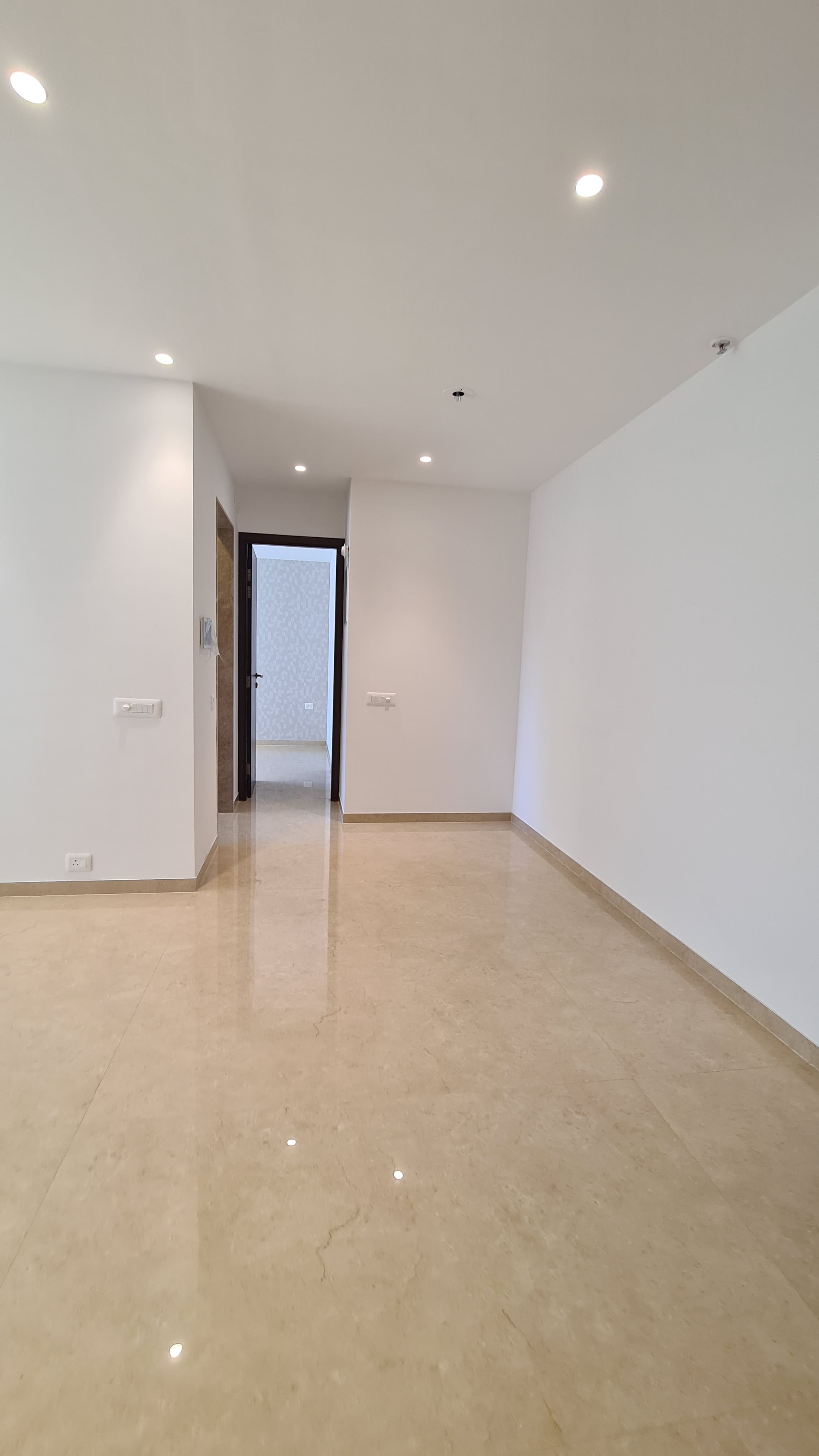 2 BHK + Pooja Room Apartment For Rent in Hiranandani Highland