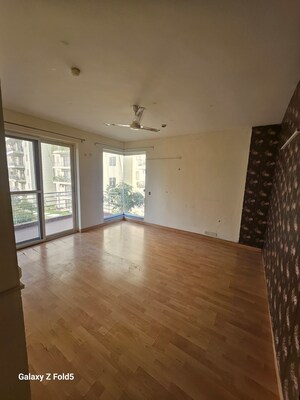 Furnished Amenities in 3.5 BHK Apartment at Mahindra Lifespaces Chloris, Sector 19 – for Rent