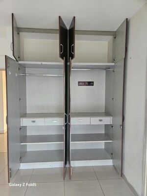 Furnished Amenities in 3.5 BHK Apartment at Mahindra Lifespaces Chloris, Sector 19 – for Rent