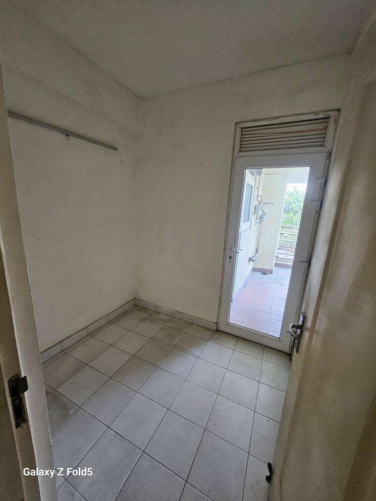 Bathroom, mahindra-lifespaces-chloris 3.5 Bedroom 2500 Sq.Ft. Apartment In Sector 19 Faridabad 9214144