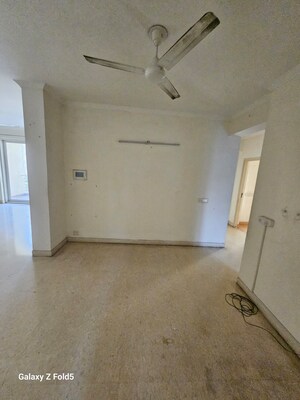Room in 3.5 BHK Apartment at Mahindra Lifespaces Chloris, Sector 19 – for Rent