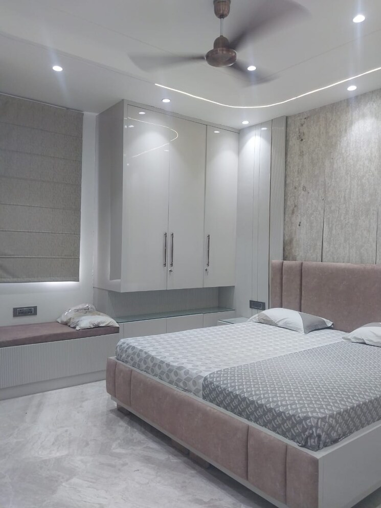 Bedroom, navbharat-apartments 2.5 Bedroom 1100 Sq.Ft. Apartment In Paschim Vihar Delhi 9214160