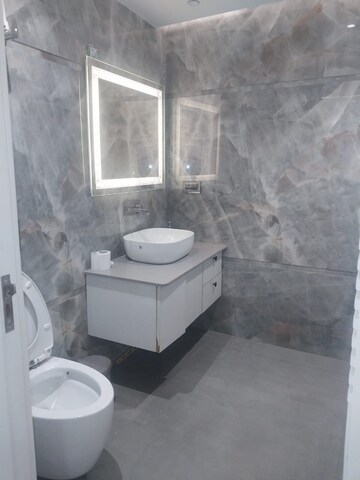 Bathroom in 2.5 BHK Apartment at Navbharat Apartments, Paschim Vihar – for Rent