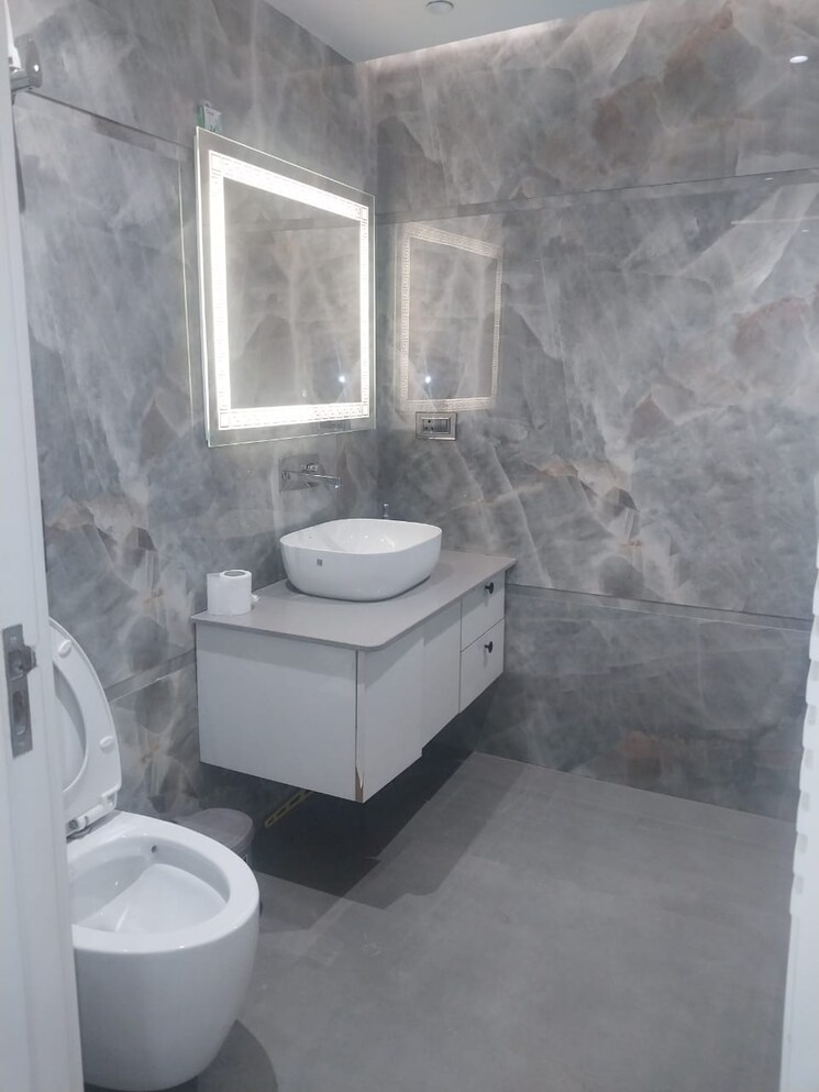 Bathroom, navbharat-apartments 2.5 Bedroom 1100 Sq.Ft. Apartment In Paschim Vihar Delhi 9214160