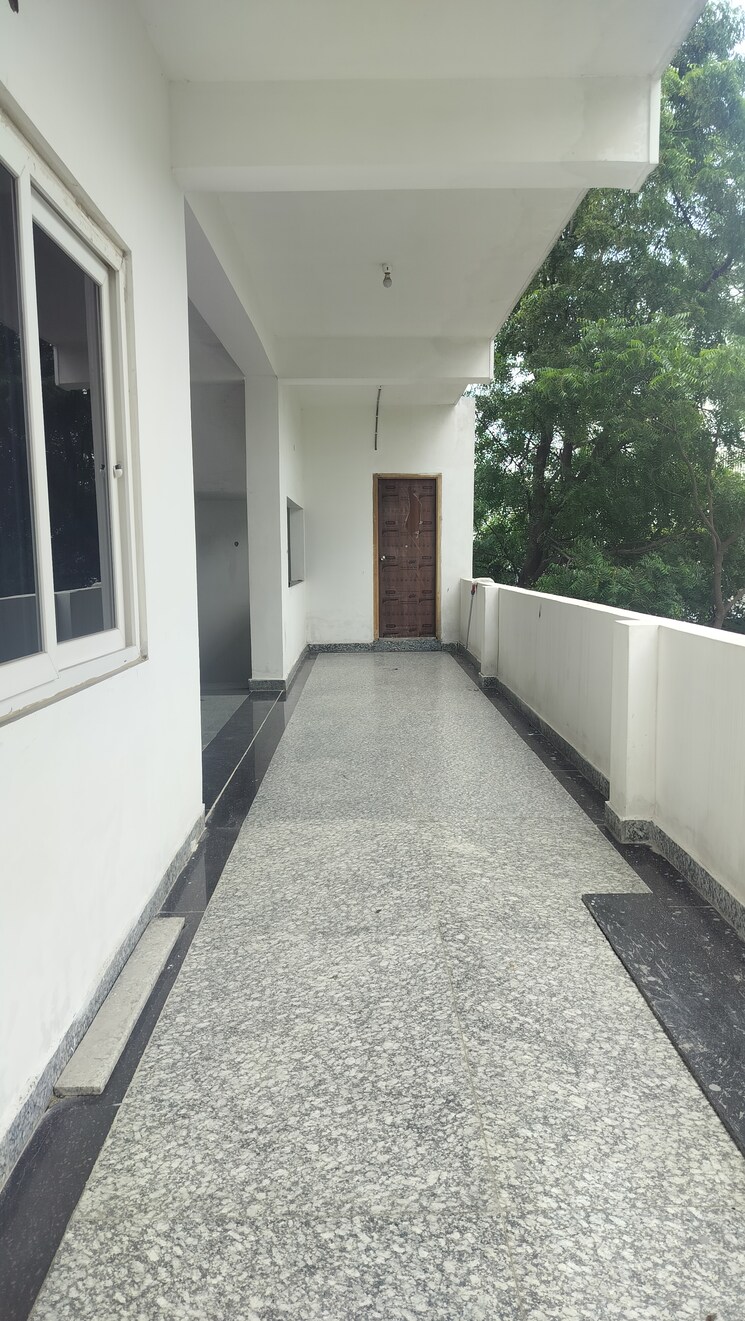 Balcony, jubilee hills Commercial Office Space 3600 Sq.Ft. In Jubilee Hills Hyderabad 9214161