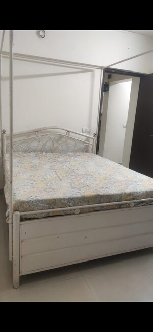 Bedroom in 1 BHK Apartment at Wadhwa Elite, Kolshet Road – for Rent