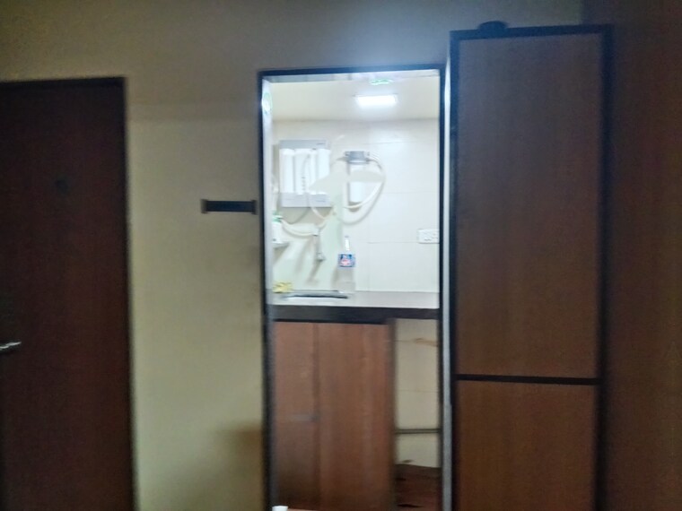 Room, shree-chs-matunga Commercial Office Space 940 Sq.Ft. In Matunga East Mumbai 9214177