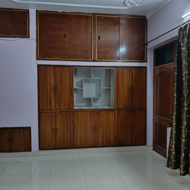 Room, gomti nagar 2 Bedroom 1500 Sq.Ft. Independent House In Gomti Nagar Lucknow 9214181