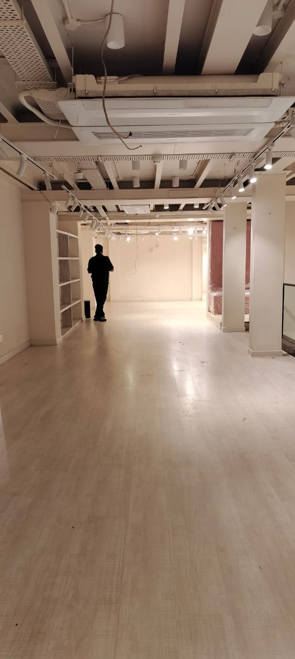 Showroom For Rent in Mathuradas Mills Estate