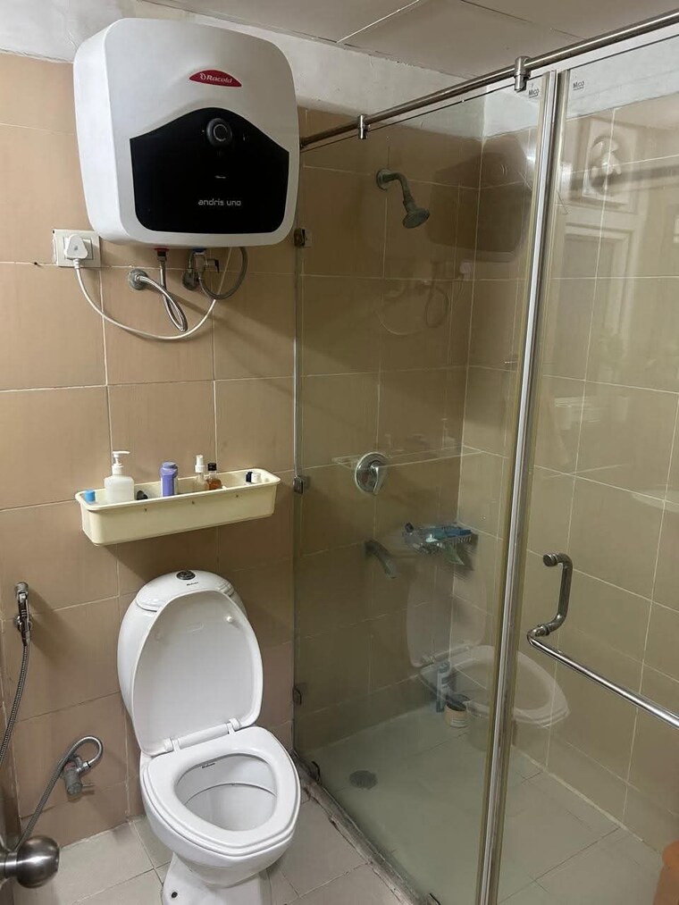 Bathroom, orchid-petals 4 Bedroom 2337 Sq.Ft. Apartment In Sector 49 Gurgaon 9214196