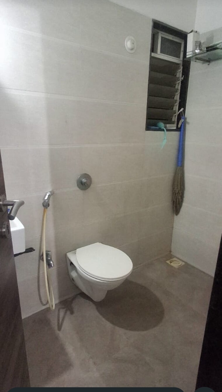 Bathroom, anant-metropolis-insignia-towers 2 Bedroom 600 Sq.Ft. Apartment In Kasarvadavali Thane 9214198