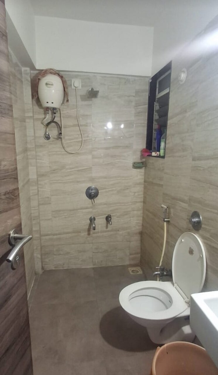 Bathroom, anant-metropolis-insignia-towers 2 Bedroom 600 Sq.Ft. Apartment In Kasarvadavali Thane 9214198