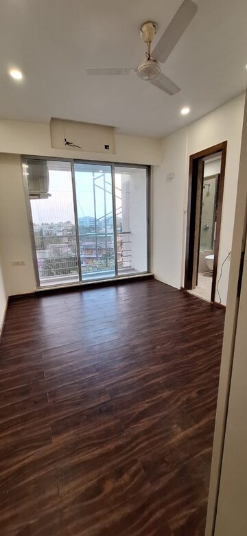 Room in 3.5 BHK Apartment at KDI Juhu Ankur, Juhu – for Rent
