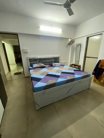 Bedroom in 4 BHK Apartment at DLH Sorrento, Veera Desai Road – for Rent