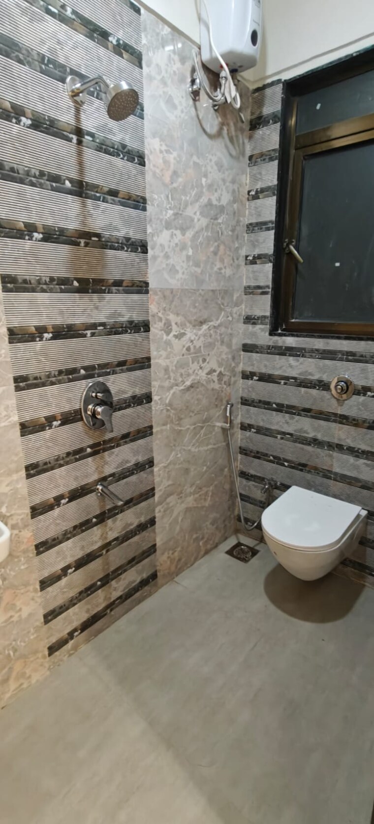Bathroom, golden-ferns-apartment 3 Bedroom 1250 Sq.Ft. Apartment In Bandra West Mumbai 9214205