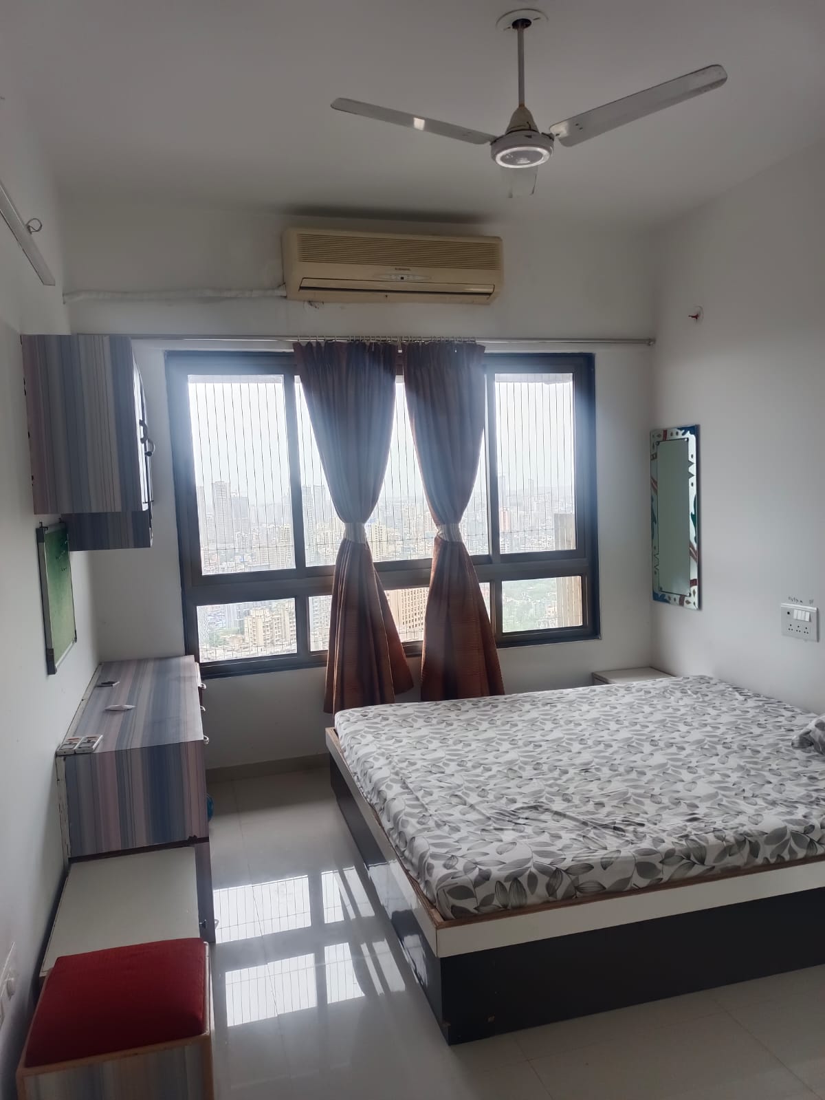 2 BHK Apartment For Rent in Group Seven Rushi Heights