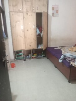 5 BHK + Servant Room Builder Floor For Sale in Sushant Lok 2 BlocK-G Sec