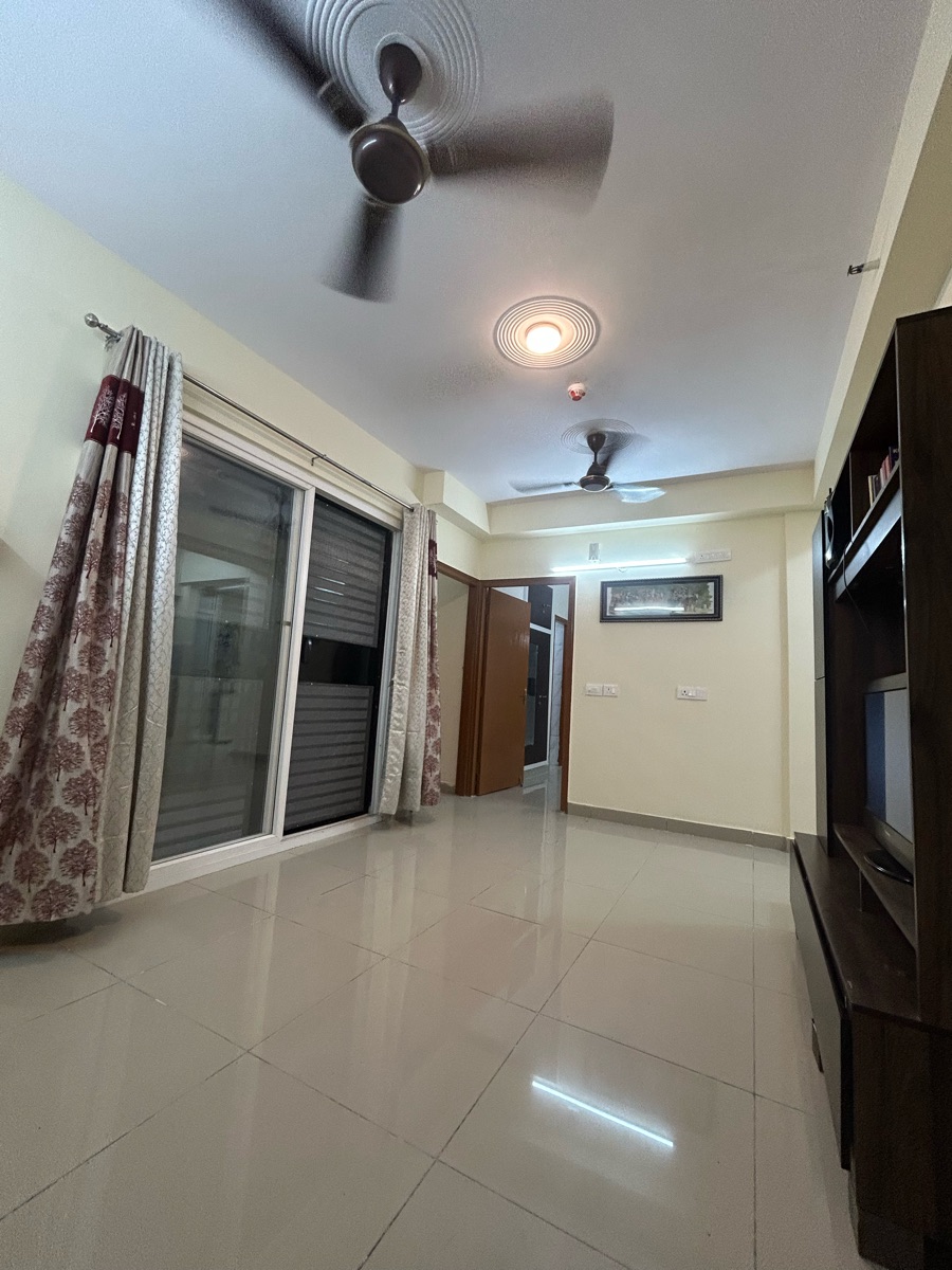 2 BHK + Extra Room Apartment For Rent in La Residentia