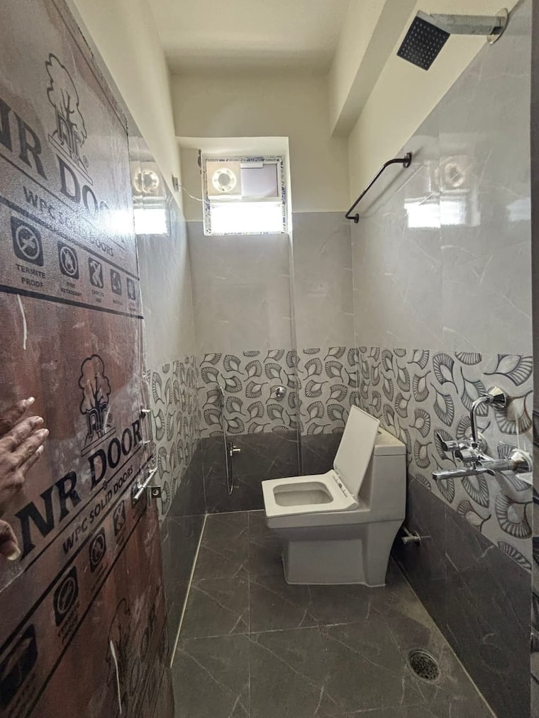 Bathroom, rishabh-cloud-9 2 Bedroom 957 Sq.Ft. Apartment In Sector 1 Vaishali Ghaziabad 9214241